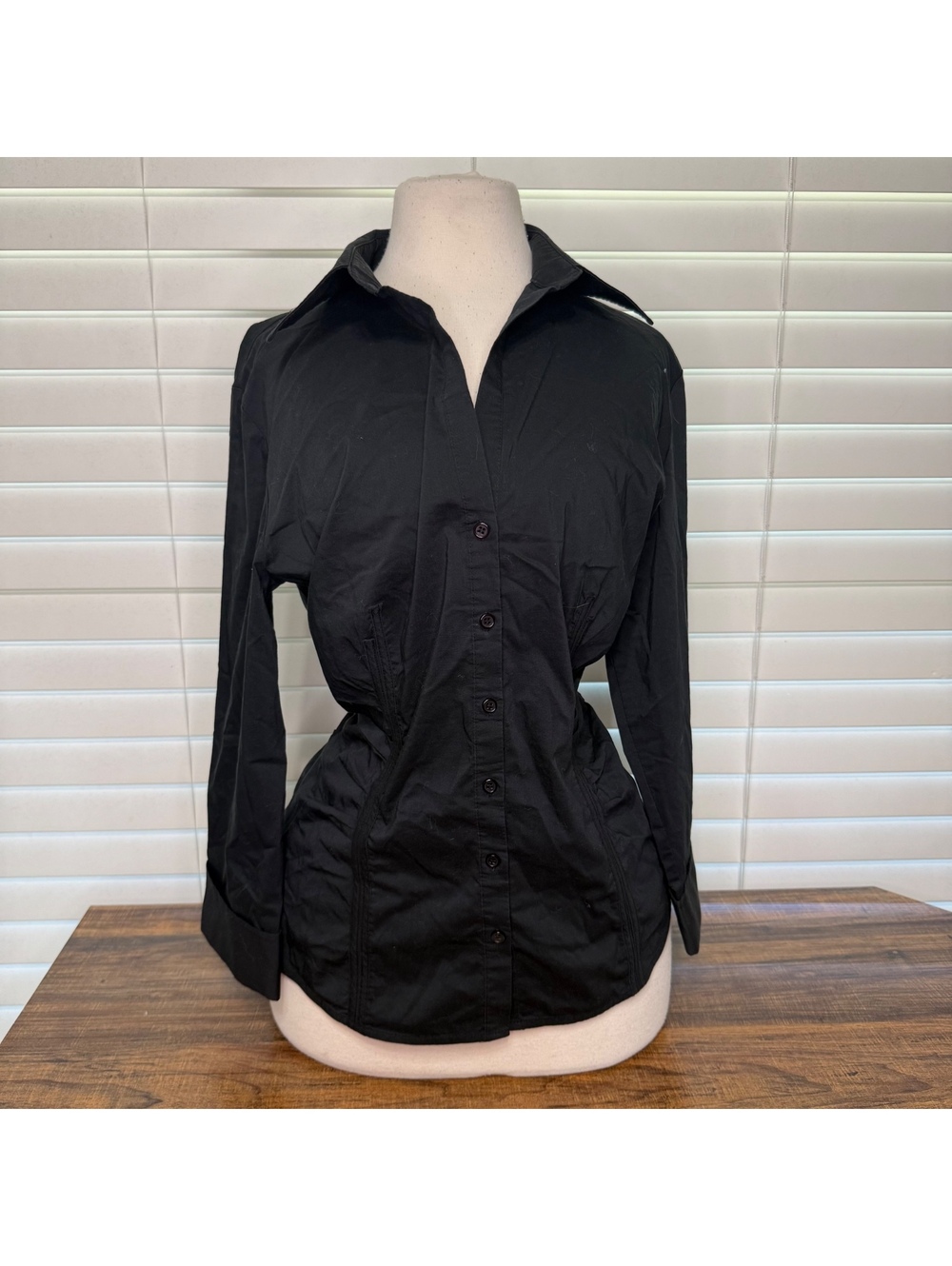 New York & Company Black Stretch Button-Up Shirt Size L